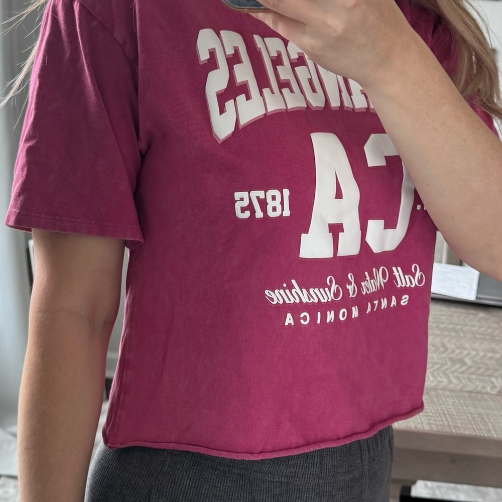Feel Magenta Rose Pink Puff White Letters Los Angeles CA Graphic T-Shirt - Picture 4 of 6